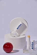 Pflegender Lippenbalsam "Med Repair" SPF 15 - NIVEA Med Repair Lip Care SPF15 — Bild N3