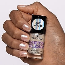 Nagelüberlack mit holografischem Effekt - Essence Meta Glow Transforming Top Coat — Bild N4