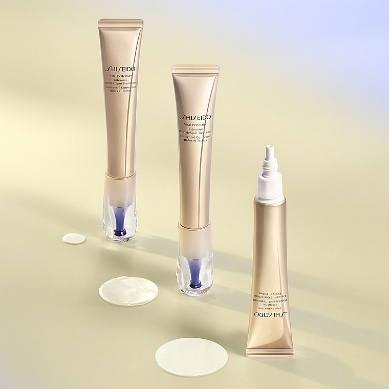 Intensiv aufhellende Anti-Falten Gesichtscreme mit Retinol - Shiseido Vital Perfection Intensive Wrinklespot Treatment — Bild N5