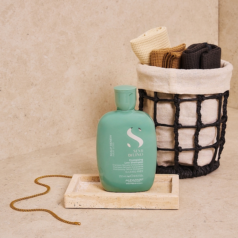 Energitisierendes Shampoo gegen Haarausfall mit Leinsamenextrakt - Alfaparf Semi Di Lino Scalp Renew Energizing Low Shampoo — Bild N5