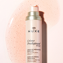 Energetisierende Gesichtslotion für alle Hauttypen - Nuxe Creme Prodigieuse Boost Energising Priming Concentrate — Bild N2