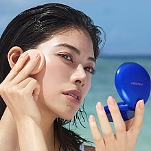 Puder-Foundation mit LSF 30 - Shiseido Sun Protection Compact Foundation SPF 30 — Bild N5