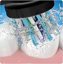 Austauschbare Zahnbürstenköpfe für elektrische Zahnbürste Cross Action CA EB50 Black Edition - Oral-B — Bild N3