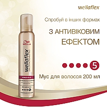 Anti-Aging-Haarspray extra starker Halt - Wella Wellaflex Power Hold — Bild N10