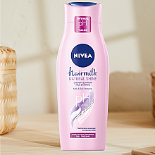 Milchshampoo mit Mandelmilch und Magnolia-Extrakt - Nivea Hair Milk Natural Shine Ph-Balace Shampoo — Bild N3
