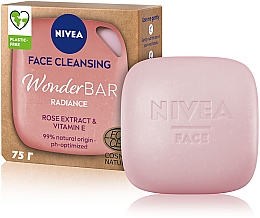 Natürlicher Gesichtsreiniger mit Rosenextrakt und Vitamin E - Nivea WonderBar Radiance Face Cleansing — Bild N3