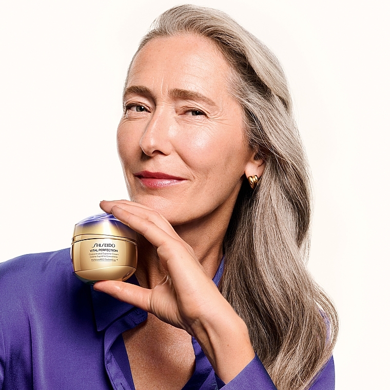 Konzentrierte Creme für reife Haut - Shiseido Vital Perfection Concentrated Supreme Cream  — Bild N7