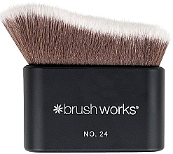 Augenpinsel zum Verblenden №24 - Brushworks Blending Face & Body Brush  — Bild N1