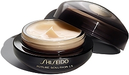 Anti-Aging Augen- und Lippencreme - Shiseido Future Solution Eye and Lip Contour Cream  — Foto N2