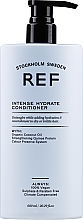 Intensiv feuchtigkeitsspendende und farbschützende Haarspülung mit Bio-Kokos- und Bergamotteöl - REF Intense Hydrate Conditioner — Bild N5