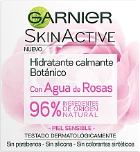 Düfte, Parfümerie und Kosmetik Feuchtigkeitsspendende und beruhigende Gesichtscreme mit Rosenwasser - Garnier Skin Active Botanic Soothing Moisturizing Cream