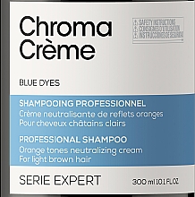 Shampoo für hellbraunes Haar mit blauen Farbpigmenten zur Neutralisierung von Orangetönen - L'Oreal Professionnel Serie Expert Chroma Creme Professional Shampoo Blue Dyes — Bild N4