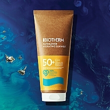 Feuchtigkeitsspendende Sonnenschutzmilch für Körper und Gesicht SPF 50+ - Biotherm Waterlover Hydrating Sun Milk SPF 50 — Bild N4