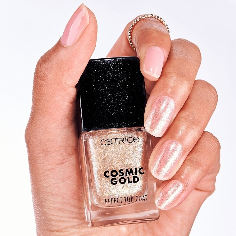 Decklack für Nägel mit kosmischem Goldeffekt - Catrice Cosmic Gold Effect Celestial Light Top Coat  — Bild N6