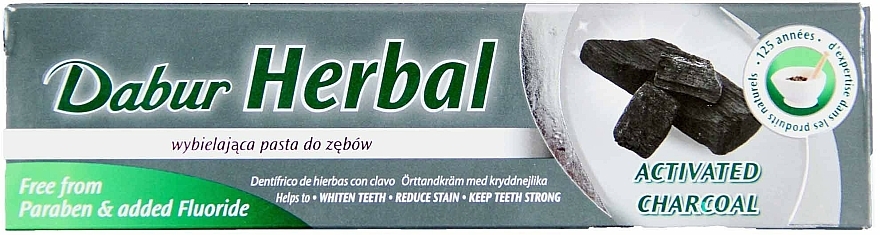 Aufhellende Zahnpasta mit Aktivkohle - Dabur Herbal Activated Charocal — Bild N1