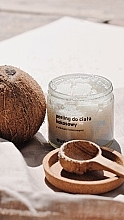 Weichmachendes Körperpeeling mit Kokosnuss - Auna Coconut Body Scrub — Bild N7