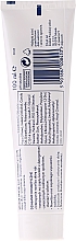 Beruhigende und feuchtigkeitsspendende Handcreme mit D-Panthenol - Ziaja Hand Cream — Bild N2