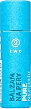 Two Cosmetics Pure Lip Balm  - Lippenbalsam mit Bienenwachs  — Bild N1