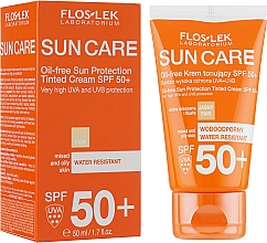 Düfte, Parfümerie und Kosmetik Tonisierende Sonnenschutzcreme für fettige und Mischhaut SPF 50+ - Floslek Sun Protection Cream SPF50+