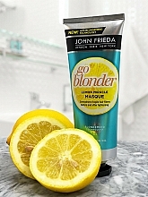 Straffende Maske für blondes und blondiertes geschwächtes Haar mit Zitronenöl - John Frieda Sheer Blonde Go Blonder Lemon Miracle — Bild N3
