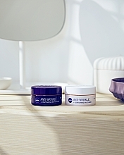 Konturierende Anti-Falten Nachtpflege für das Gesicht 65+ - Nivea Anti-Wrinkle Contouring Night Care 65+ — Bild N4