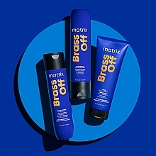 Farbneutralisierendes Shampoo für kühle Farbergebnisse - Matrix Total Results Brass Off Blue Shampoo For Brunettes — Bild N8