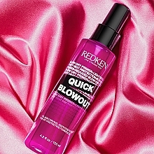 Express-Primer-Spray für schnelles Föhnen mit Hitzeschutz - Redken Quick Blowout — Bild N5