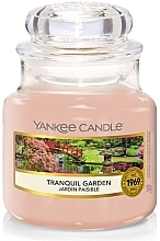 Duftkerze im Glas - Yankee Candle Tranquil Garden Candle — Bild N2