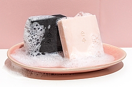 Seife mit Hafer für Gesicht und Körper - Ondo Beauty 36.5 Calamine & Oatmeal Soothing Cleansing Bar — Bild N3