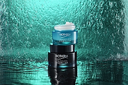 Glättende und aufpolsternde Gesichtscreme für empfindliche Haut - Biotherm Aquasource Everplump Moisturizer Cream — Bild N4