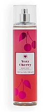 Düfte, Parfümerie und Kosmetik Parfümiertes Körperspray - I Heart Revolution Body Mist Very Cherry