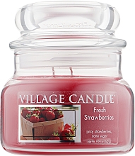 Düfte, Parfümerie und Kosmetik Duftkerze Frische Erdbeeren - Village Candle Fresh Strawberries