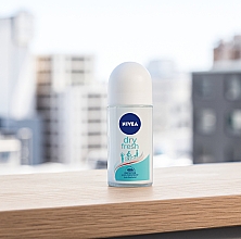 Deo Roll-on Antitranspirant - NIVEA Dry Fresh Deodorant — Bild N2