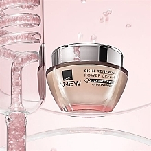 Hauterneuernde Hals- und Gesichtscreme mit Protinol - Avon Anew Skin Renewal Power Cream — Bild N4