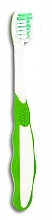 Düfte, Parfümerie und Kosmetik Kinderzahnbürste weich ab 3 Jahren weiß mit hellgrün - Wellbee Toothbrush For Kids