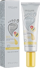 Regenerierendes und weichmachendes Fußserum für rissige Haut mit Salicylsäure, Teebaumöl und Vitamin E - Oriflame Feet Up Advanced Foot Oil-in-serum — Bild N2