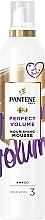 Stylingschaum mit starkem Halt - Pantene Pro-V Perfect Volume — Bild N1