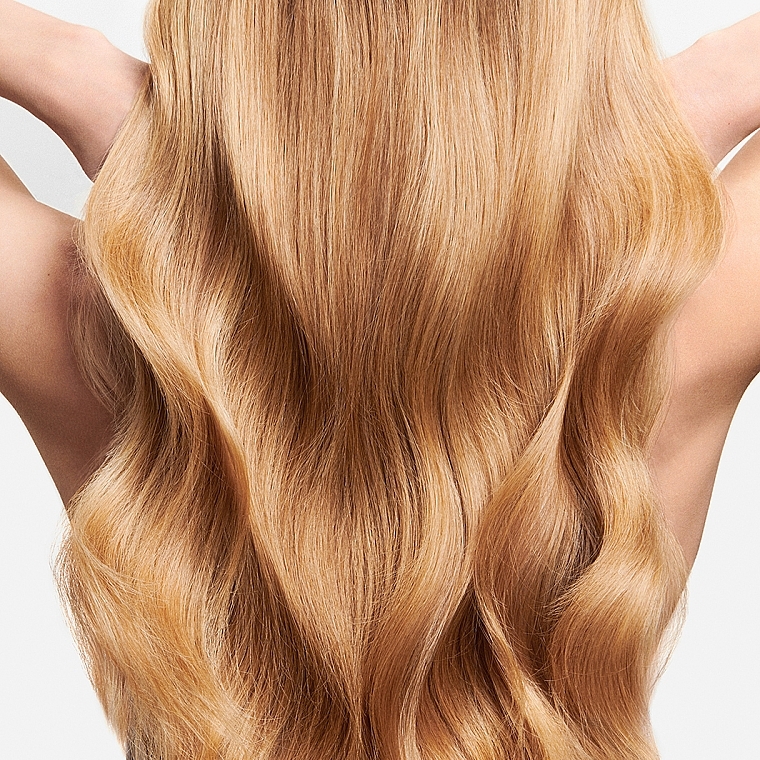 Leichtes Haaröl für Glanzreflexe in feinem bis normalem Haar - Wella Professionals Oil Reflection Light — Bild N10