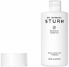 Feuchtigkeitsspendendes Gesichtstonikum mit Panthenol und Hyaluronsäure - Dr. Barbara Sturm Balancing Toner — Bild N2