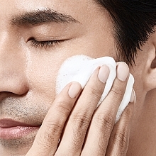 Reichhaltiger pflegender Gesichtsreinigungsschaum für Männer - Shiseido Men Face Cleanser — Bild N3