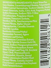 GESCHENK! Reinigungsschaum mit Centella Asiatica-Extrakt - Elemis Superfood CICA Calm Cleansing Foam (Tester)  — Bild N2