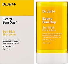 Sonnenschutz-Gesichtsstift - Dr.Jart + Every Sun Day Sun Stick SPF 48 / PA++++ — Bild N2