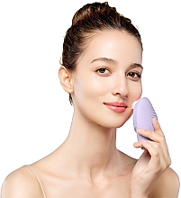Reinigende und straffende Smart-Massagebürste für empfindliche Gesichtshaut Luna 3 - Foreo Luna 3 for Sensitive Skin — Bild N4