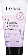 Pflegende und feuchtigkeitsspendende Tagescreme mit Traubenkern- und Lavendelöl - Biolaven Day Face Cream — Foto N2