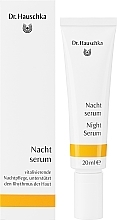 Regenerierendes Nachtserum mit Apfelblütenextrakt - Dr. Hauschka Night Serum — Bild N2