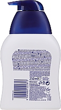 Cremeseife mit Mandelöl - Nivea Creme Soft Care Soap — Bild N7