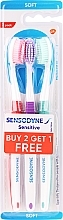 Zahnbürsten-Set, 3 Stück, rot + lila + grün - Sensodyne Sensitive Toothbrush 2+1 Pack — Bild N1