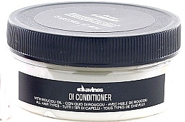 Cremige Haarspülung für mehr Geschmeidigkeit, Glanz und Volumen - Davines Oi Conditioner  — Foto N2