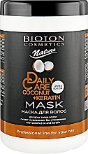 Haarmaske mit Keratin und Kokosöl - Bioton Cosmetics Nature Professional Daily Care Mask — Bild N1