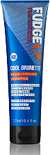 Düfte, Parfümerie und Kosmetik Blaues Shampoo gegen Rot- und Orangetöne für farbbehandeltes brünettes Haar - Fudge Cool Brunette Blue-toning Shampoo Reviews